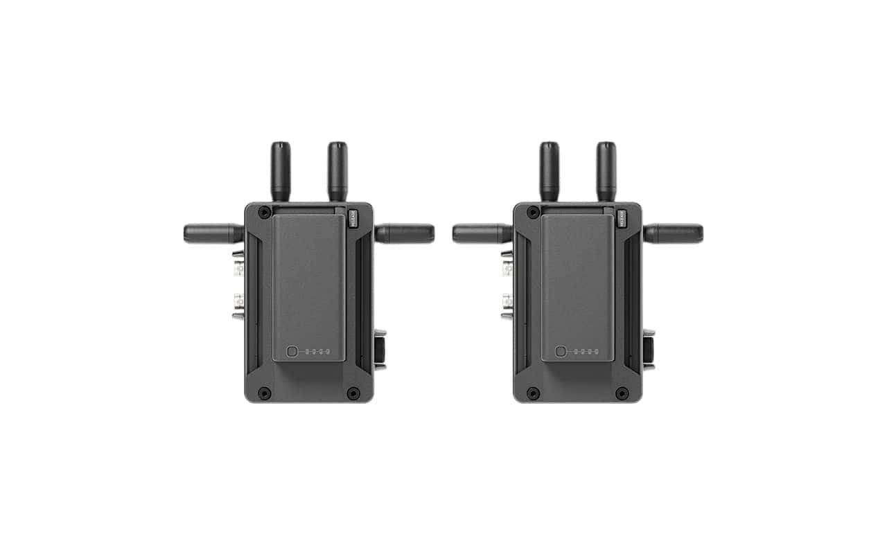 Rückansicht des DJI Transmission (Standard Combo) mit Antennen und vielseitigen Anschlussmöglichkeiten.