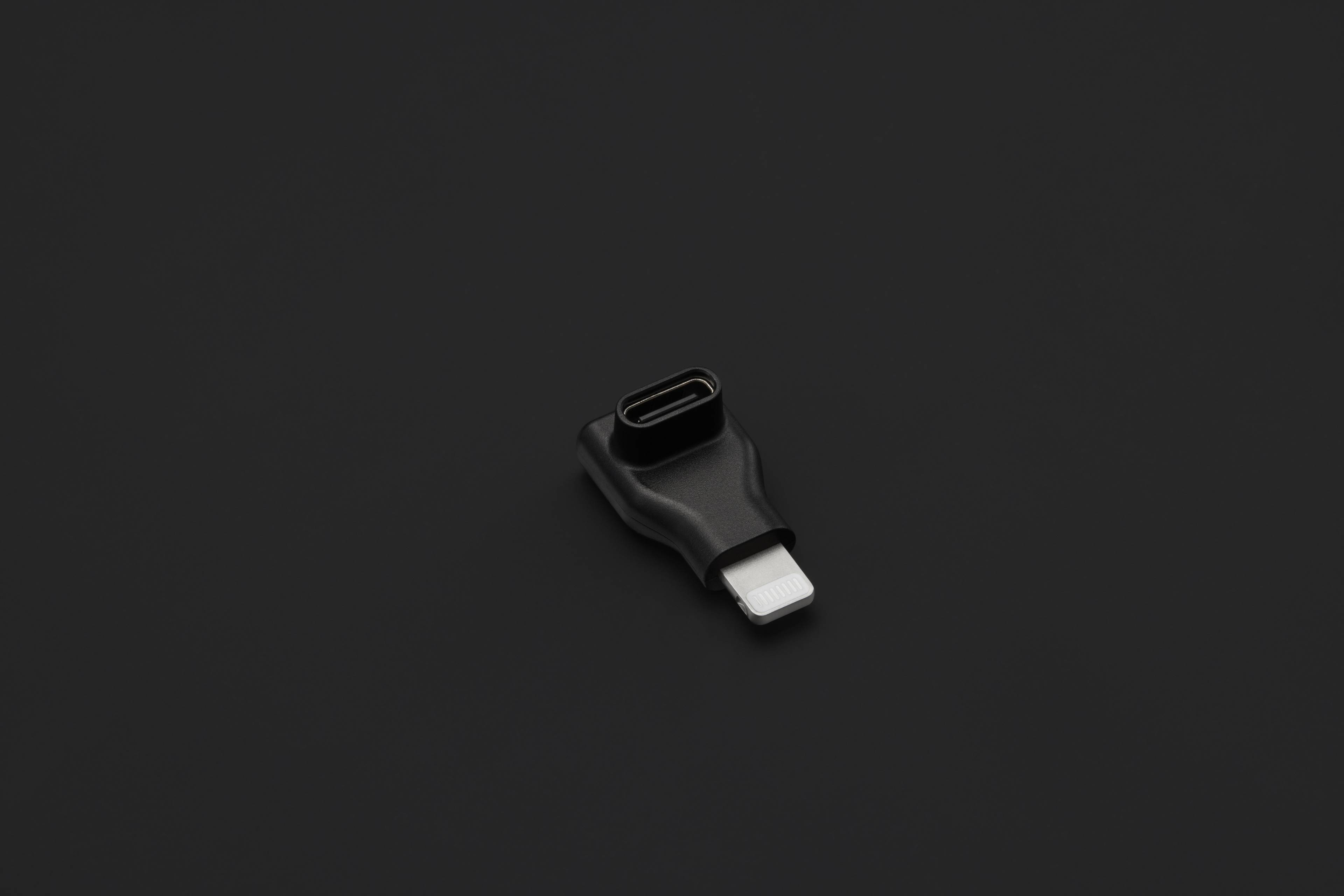 DJI Mic Series Mobile Receiver Adapter (USB-C zu USB-C) in Schwarz mit kompaktem Design.
