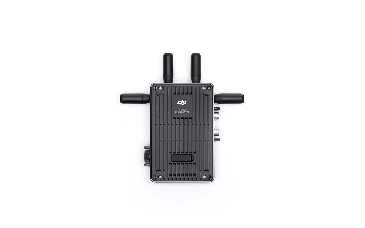 DJI Transmission: Sender mit mehreren Antennen für zuverlässige Signalübertragung in der Videoproduktion.